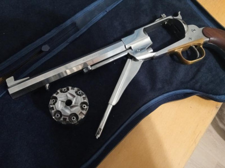 Hola compañeros , para hacer caja para otro proyecto vendo mi revolver Remington F. Pietta de acero inoxidable 20