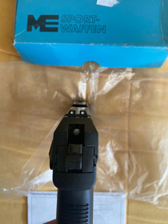 Vendido - No se cambia- pistola detonadora  SP 15 replica hk usp alemana  esta metida en licencia de armas 02