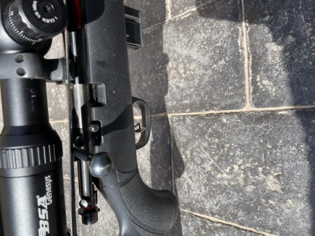 Vendo rifle marlin xt17vr hmr como Nuevo solo 50 disparos de pueden enviar fotos. Precio 420€ con rosca 42