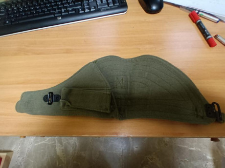 Vendo funda de pistola militar para 9 largo ó cualquiera se se le acople
20 € mas portes por correo a 00