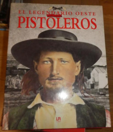 Buen estado general
1 - El legendario oeste Pistoleros 10€
2 - Lyman Muzzleloaders handbook 30€
3 - Flaydermans 10