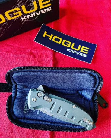En venta està Hogue sin uso y en Perfecto estado. Caja y funda original. Cachas de aluminio y hoja en 02