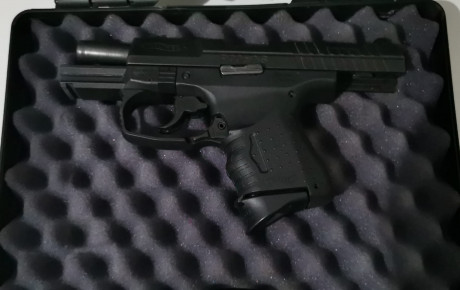 Buenas, 

Un amigo vende este arma guiada A, se encuentra en Tarragona, el arma tiene poquísimo uso, contacto 00