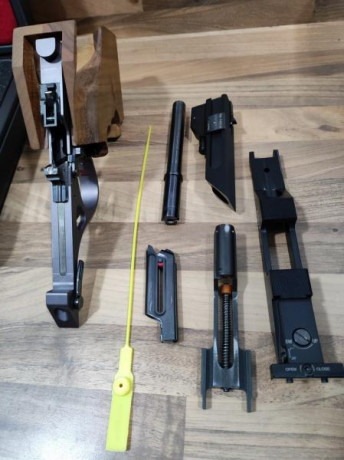 Hola compañeros en esta ocasión pongo a la venta una pistola Fas de nueva generación modelo 6007 del calibre 02