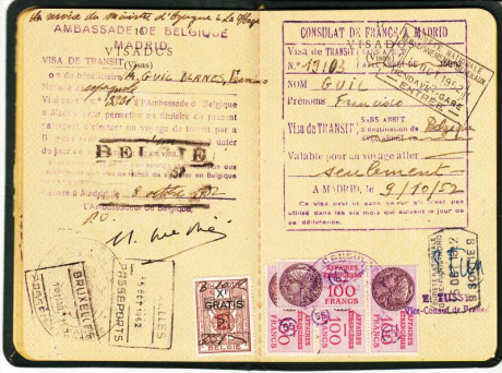  EN RECUERDO Y HOMENAJE A LOS QUE YA NO ESTÁN. 

Si pones en  GOOGLE    PASAPORTES EN LA MEMORIA   da 152