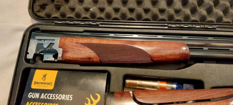 Vendo escopeta Browning 525 Sporting, 76 ctms.de cañon, banda ancha de tiro, 5 chokes interiores Invector 12