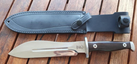 Cuchillo de combate modelo 58 utilizado por los Zapadores Paracaidistas del Ejército del Aire.

Cuchillo 02