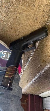 Hola compañeros,

Estoy a punto de recibir mi licencia F y ya estoy deseoso de comprar mi primera pistola, 140
