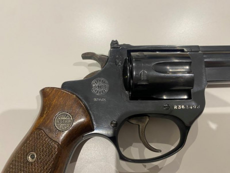  Se vende revolver Astra modelo NC-6 del calibre .38. 
Muy nuevo, prácticamente no se ha usado. 
Para 00