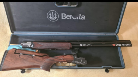 Vendo beretta s682x trap con 75cm de cańon y de choques fijos de 1y2* fijas con su maletín original de 01