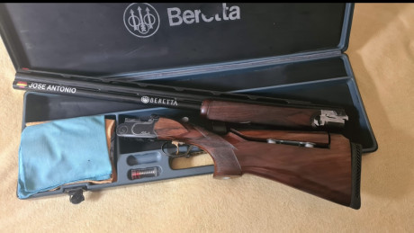 Vendo beretta s682x trap con 75cm de cańon y de choques fijos de 1y2* fijas con su maletín original de 00