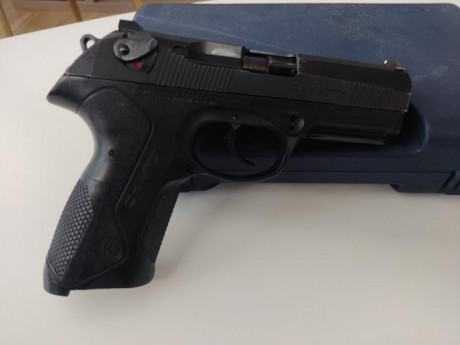 Buenas tardes compañeros,

Vendo una Beretta Px 4 Storm 9 mm. en buen estado.
Guiada en A,la utilizo de 02