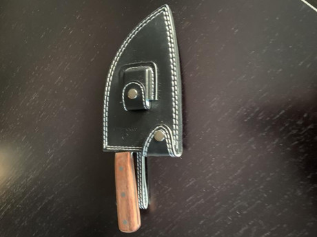 En venta este “Cleaver serbio” forjado a mano.
Hachuela muy versàtil tanto para procesar madera, como 00