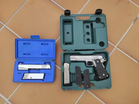 Vendo Paraordnance P18 del 9mm junto con conversión del 22 Artur Ciener.
Precio 900€. 02