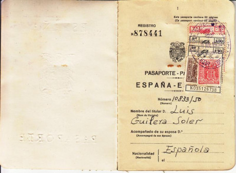  EN RECUERDO Y HOMENAJE A LOS QUE YA NO ESTÁN. 

Si pones en  GOOGLE    PASAPORTES EN LA MEMORIA   da 171
