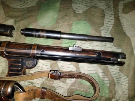 Hola, pongo a la venta un MP40 Inutilizacion Nominal Certificado de la Guardia Civil a mi nombre 
con 10