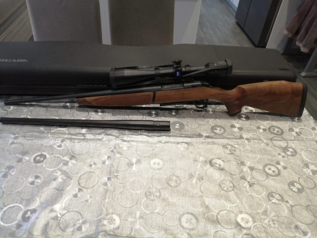 Hola a todos, por falta de uso vendo rifle + cañon adicional Bergara bx11.
El principal es del 308 és 20