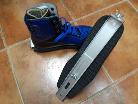Vendo botas de tiro para arma larga. Marca  Kustermann . Fabricación alemana.
Talla  40/41 . 

Necesitan 02