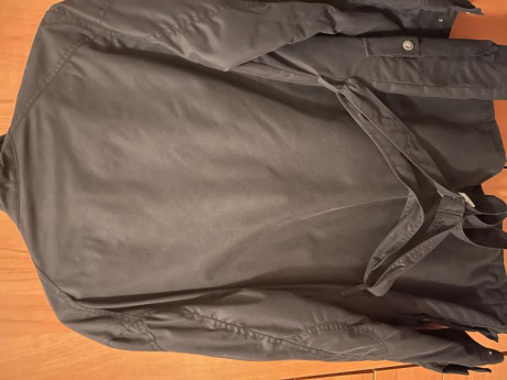 Vendo chaqueta belstaff tipo barbour en muy buen estado muy poco uso 10