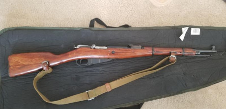 Hola

Vendo Mosin Nagant M38, la carabina derivada del fusil 91/30, en el mismo calibre 7,62 x 54R
La 60