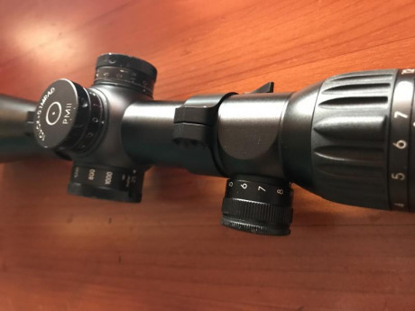 Se ofrece un magnífico visor Schmidt Bender 3-20x50 MP II ( Military Police ) torreta  reticula  iluminada 00