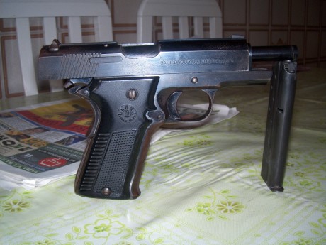 Hola,he abierto este hilo para que todos aquellos que tengais armas Españolas,podais lucirlas aqui con 71
