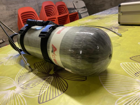 Vendo botella de fibra de carbono de 6'8L 300bar, como nueva.
Incluyo grifo con estacion de carga y latiguillo 02