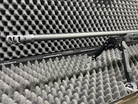 Se vende Steyr SSG 08 en calibre 300 WM..el arma está impoluta sin uso, solo puesto a tiro. Lleva su maletín 21