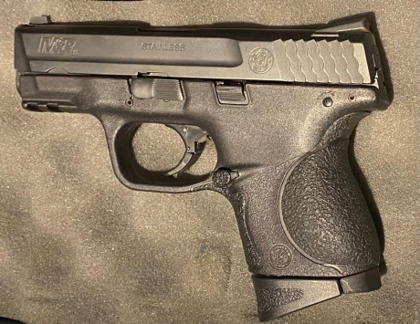 Se vende smith and wesson mp9 compact , guiada en A, esta como nueva. 
Longitud cañón: 3.5"
· Calibre: 01