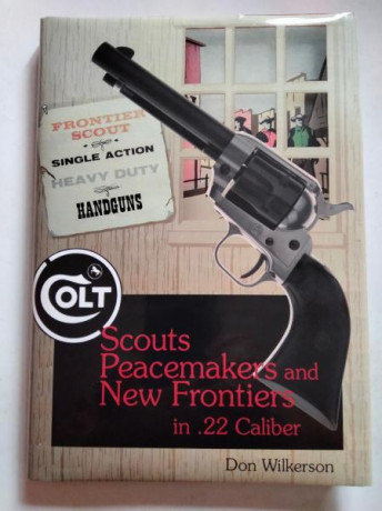 Hola, 
Voy a poner a la venta varios libros sobre armas COLT , empiezo con uno sobre los revolver tipo 00