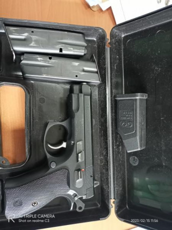 -- VENDIDA -- 
Se vende Cz 75 Compact 9mm pb
Guiada en A , Arma entre Huelva y Sevilla
120 euros + portes 01