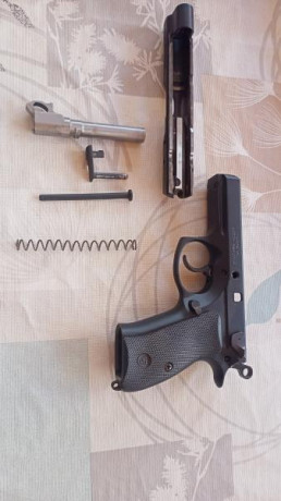 -- VENDIDA --
CZ 75 D Compact 9mm pb
Comprada Nueva en Armeria,Unico Propietario, 3 cargadores.
Apenas 11