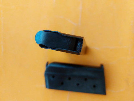 Vendo dos cargadores 9mm parabellum para carabina destroyer. 70 euros más los gastos de envio. Telefono 01