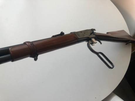 Vendo rifle TIGRE 44-40 en perfecto estado. Madera restaurada en la parte trasera alta de la culata, pero 21