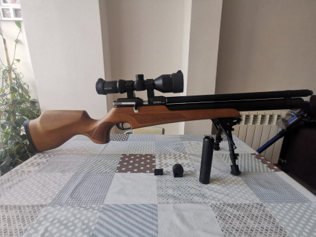Hola buenas tardes, vendo carabina pcp 5.5 modelo onix scout montada con visor konus t30 pro 3-12x50 y 02