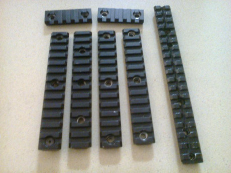 En venta: 2 culatas para Chiappa M-4 four, precio: 20 € c/u. 
7 bases de aluminio Picatinny 3 largos diferentes, 40