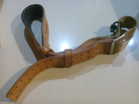 En venta: 2 culatas para Chiappa M-4 four, precio: 20 € c/u. 
7 bases de aluminio Picatinny 3 largos diferentes, 51