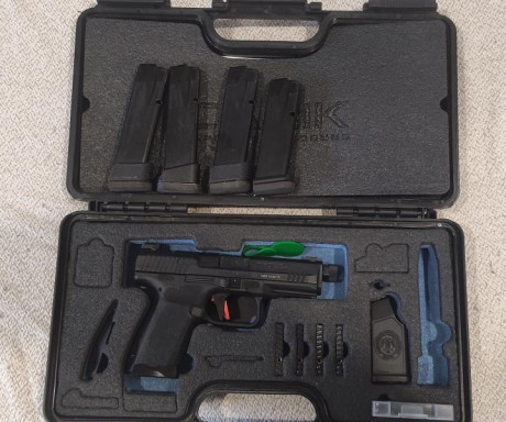 Vendo pistola canik tp9 elite combat con 4 cargadores, funda original. Sistema "Optic Ready" 01