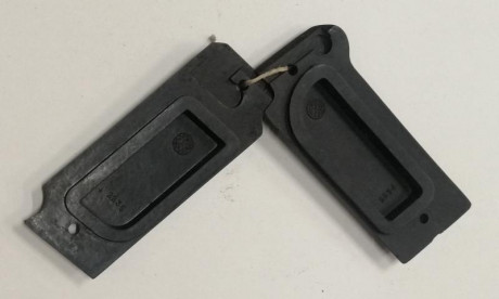 Cachas originales para la pistola Astra 400 modelo fabricado por la República Española. Es el modelo sin 00