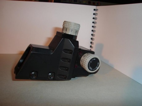 Vendo 1 dioptero HAMMERLI para distancias de hasta 300 mts. estaba instalado en un rifle Sig Sauer 200. 01