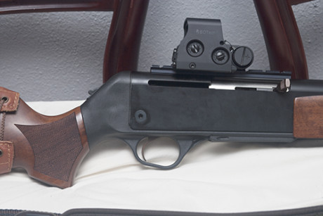 HK SLB2000, calibre 9.3X62, sin holográfico precio: 750 €,  y  con  visor  EOtech2. 1050 €. El visor es 01