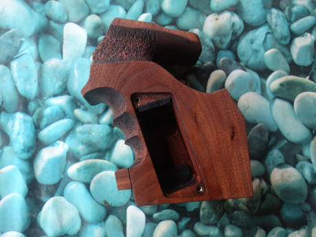 Vendo cacha Steyr para LP10E o LP50E talla S, esta sin uso dado que la cambie por una Rink.
Precio 70€ 01