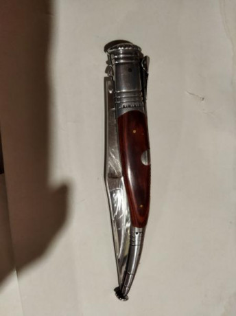 Navaja antigua en buenas condiciones
Lleva 7 muelles
Precio 100€ 11