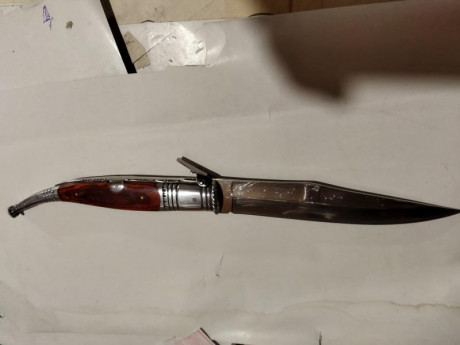 Navaja antigua en buenas condiciones
Lleva 7 muelles
Precio 100€ 10