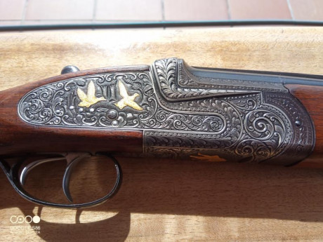 Se vende está escopeta de caza de gran calidad y artesana de nuestro país.

Es 71cm 3/1 selector de tiro 02