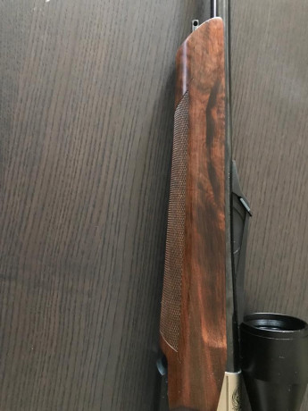 Buenas noches, un amigo mío me ha dicho que le ponga  otra vez en venta su rifle browning long track edición 01