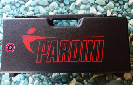 VENDIDA 
Pongo a la venta la Pardini SP 22 de mi mujer, por dedicarse solo al aire.
Tiene cachas "NUEVAS" 00