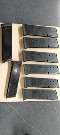 Vendo 8 cargadores para 1911 Mec Gar para el 45acp de 8 cartuchos. Están en muy buenas condiciones. Pido 00