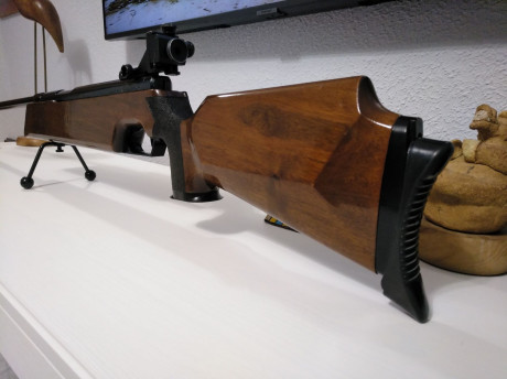  Feinwerkbau 300s , la carabina se encuentra en buen estado general, con  claros signos de uso  tanto 20