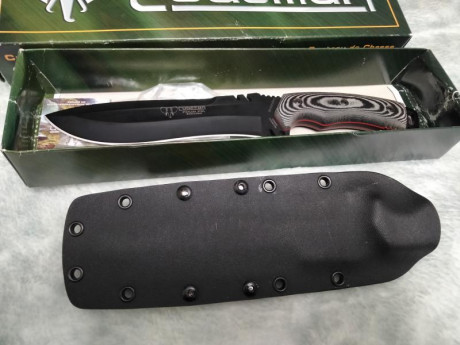 Vendo cuchillo cudeman Boina verde , nuevo con funda kidex y caja . No se a utilizado nunca. Se encuentra 02